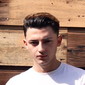 Meet your Posher, Christopher